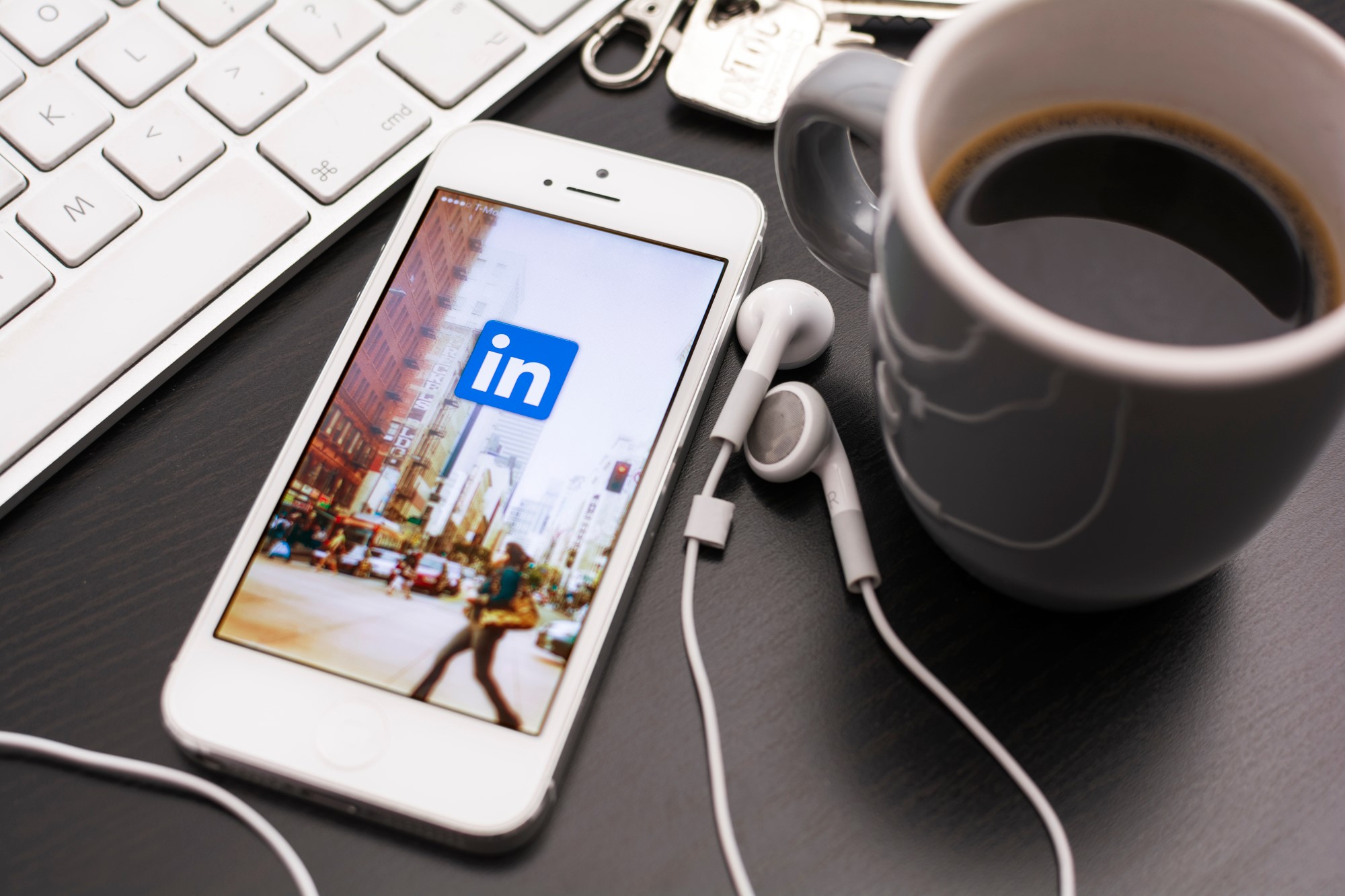 Leverage LinkedIn For Your Business - ByJove Media Online