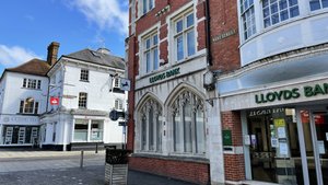 Banks & Building Societies