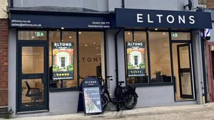 Eltons Photograph