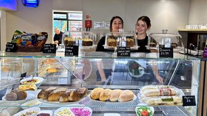 Flo's Cafe Photograph