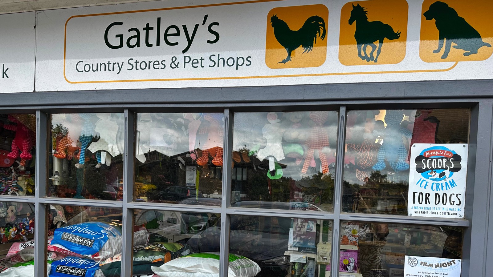 Gatleys Pet Shop - Storrington