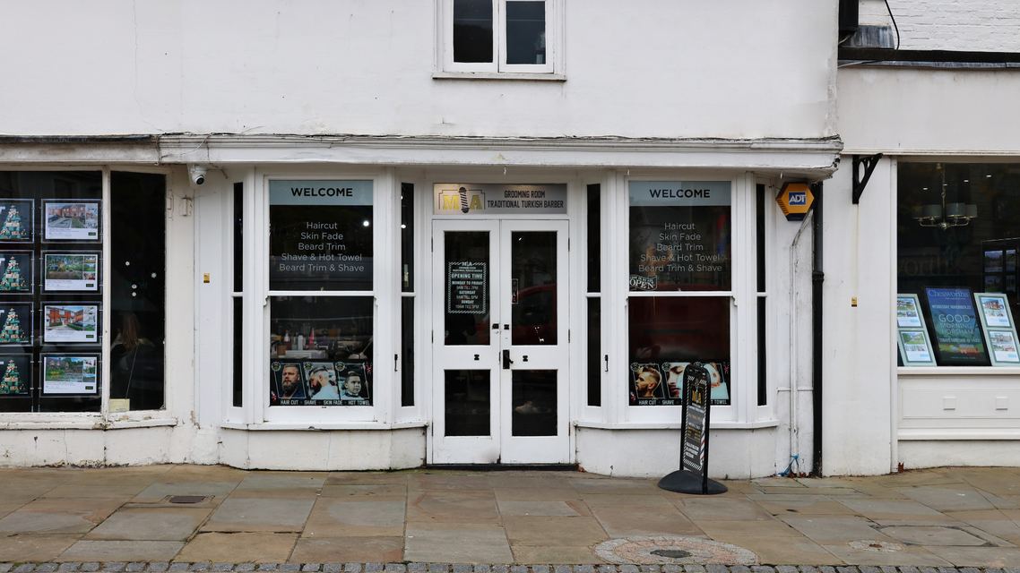 Tarax Grooming Room