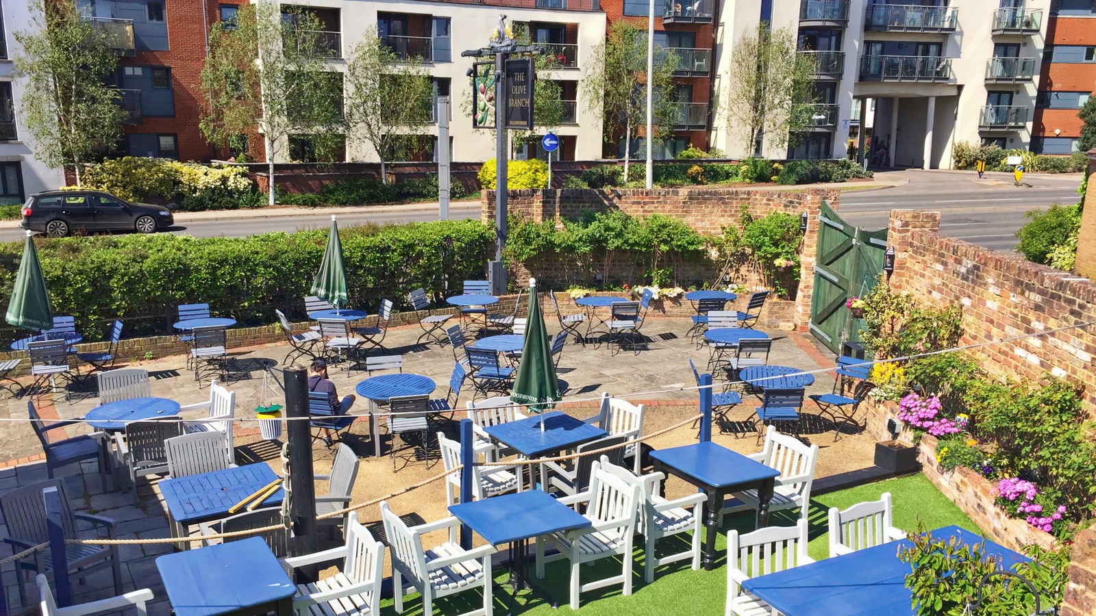 Horsham Pub Gardens