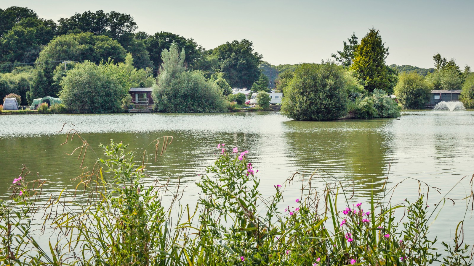 Sumners Ponds - Barns Green