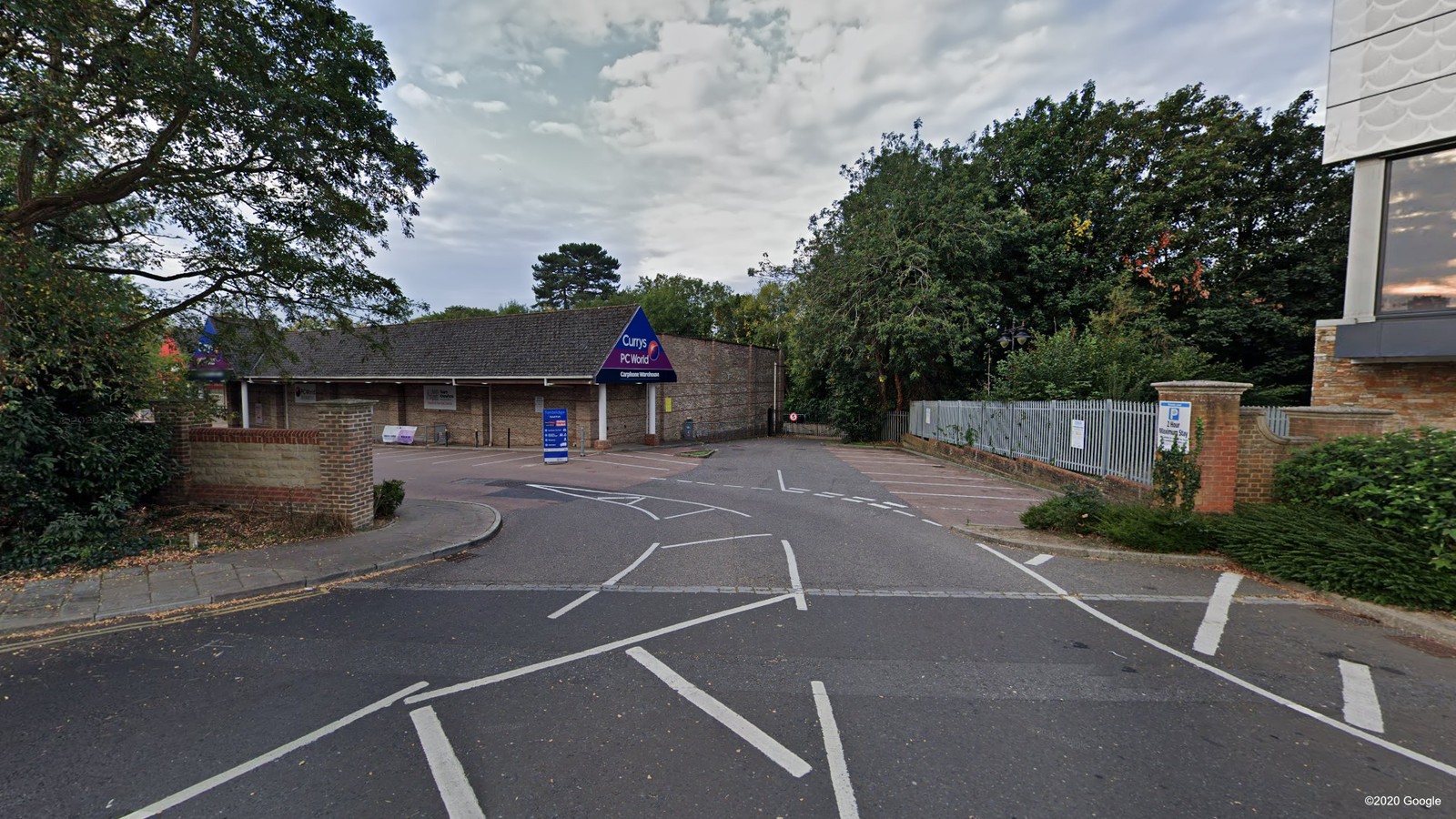 Tanbridge Retail Park Horsham Town Centre 