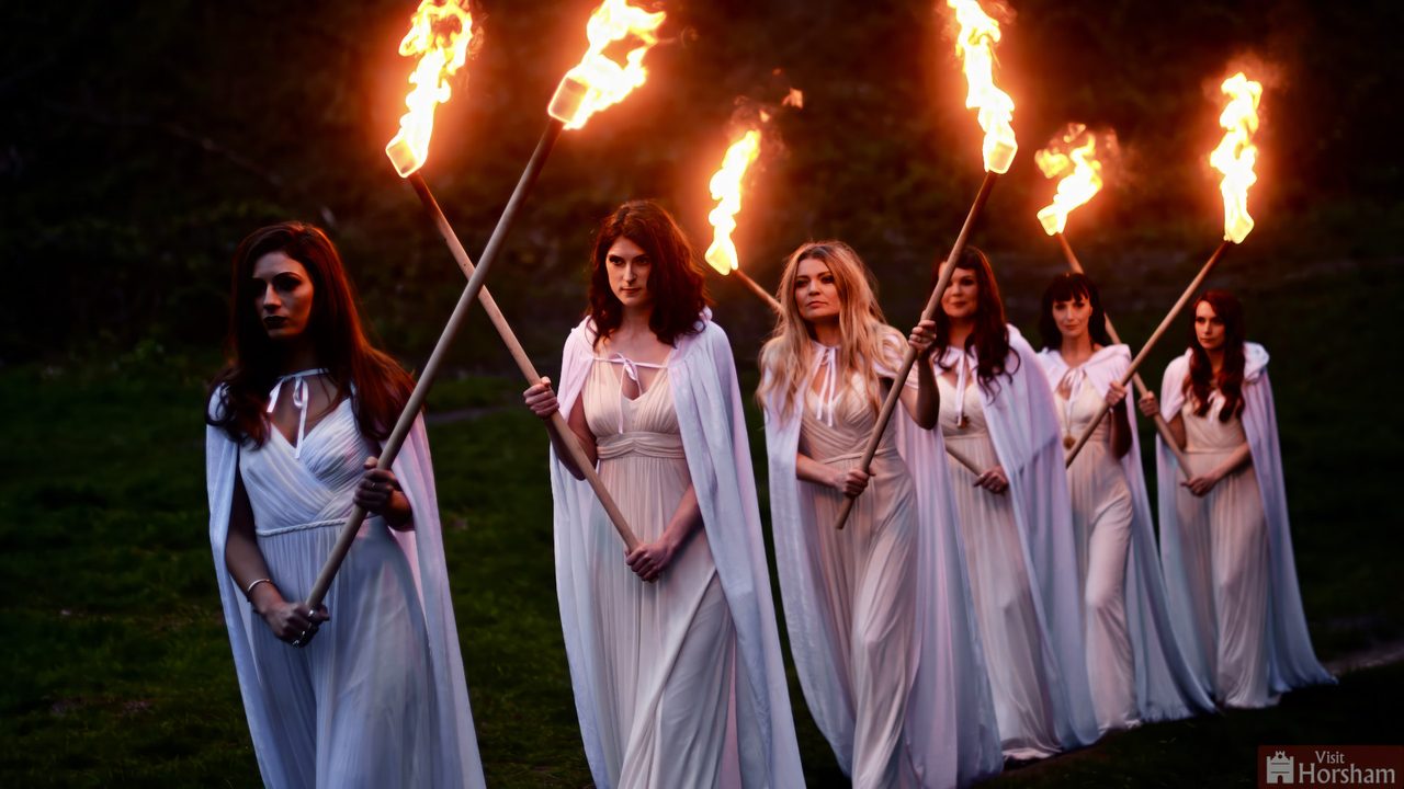 Mediaeval Baebes - The Procession - St Marys Church - Horsham Event