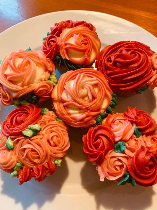 Valentine Cupcakes at the Little Teahouse